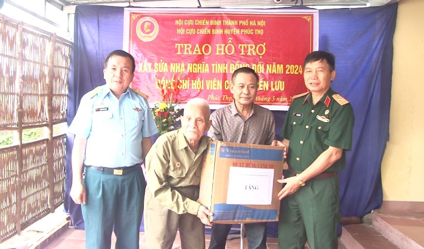Trao hỗ trợ sửa nhà “Nghĩa tình đồng đội” cho gia đình hội viên Hội Cựu chiến binh có hoàn cảnh khó khăn tại xã Xuân Đình